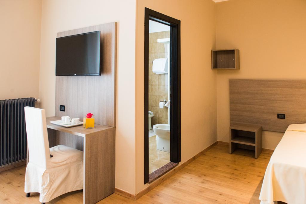 Albergo Grappolo D'Oro Montebelluna Exterior photo