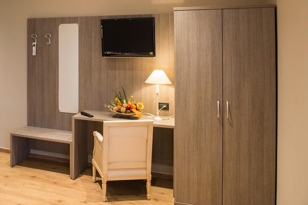 Albergo Grappolo D'Oro Montebelluna Exterior photo