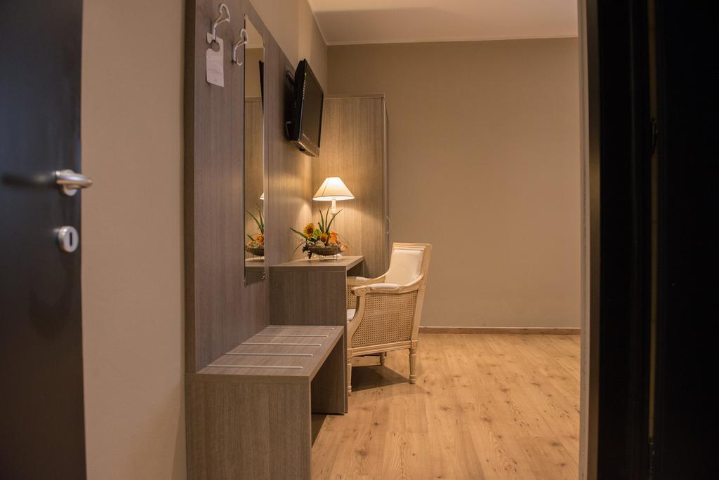 Albergo Grappolo D'Oro Montebelluna Exterior photo